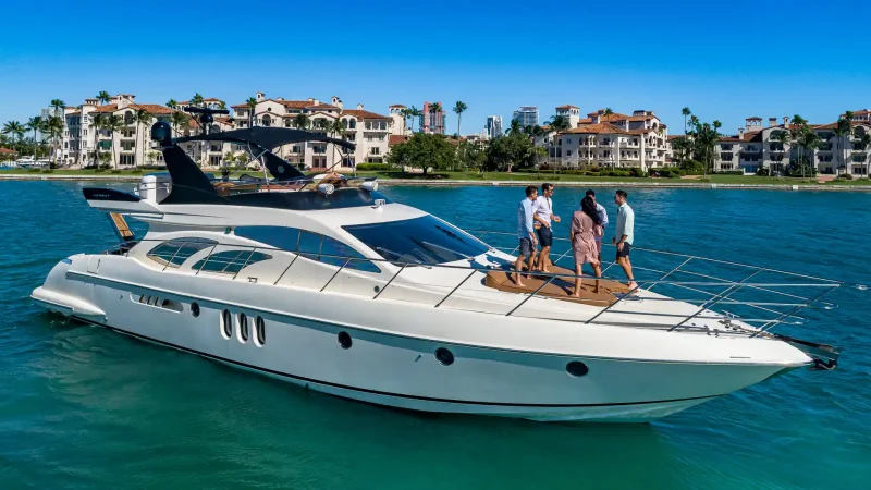 Miami Yacht Rental Cost: Real 2026 Prices by Boat Size