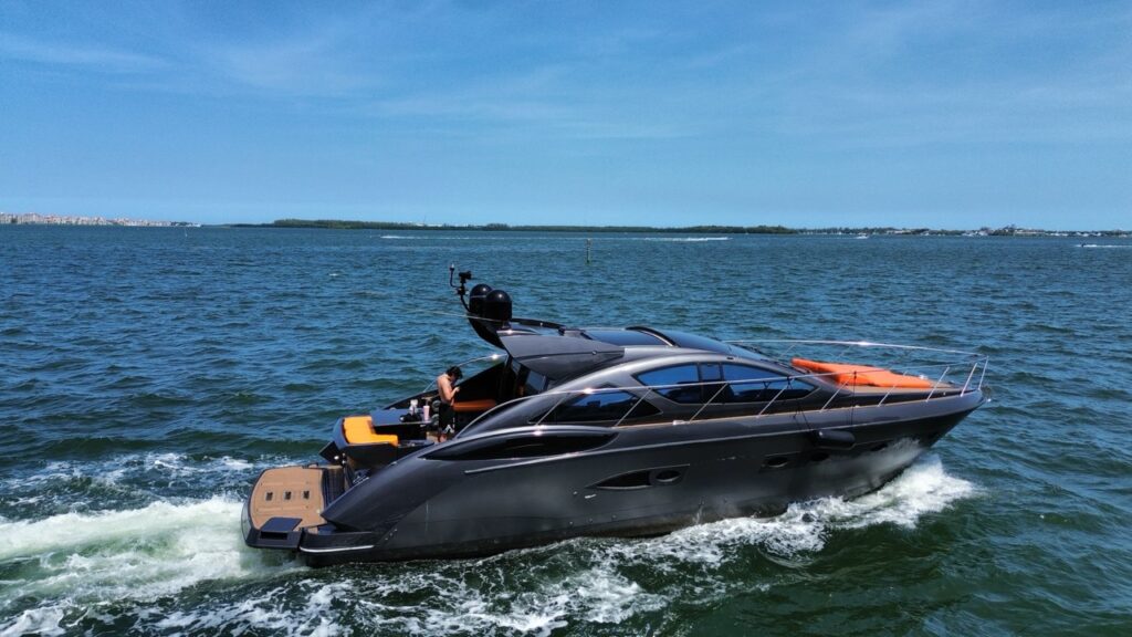 Azimut 50′ Nero