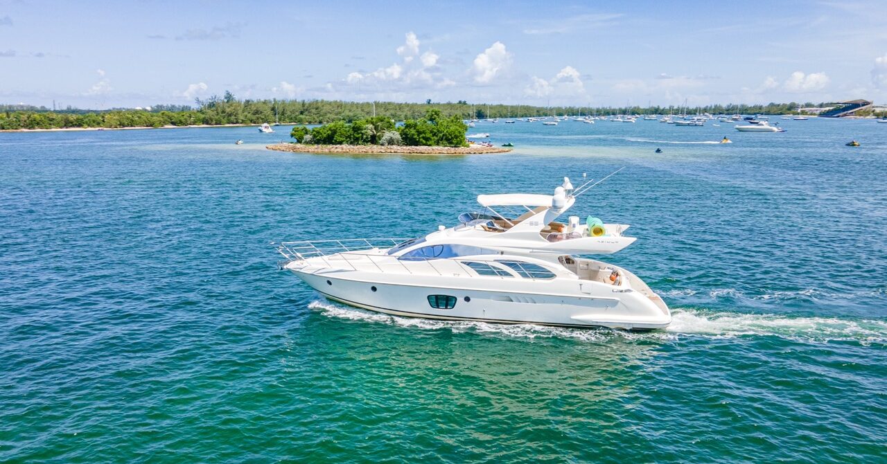 Azimut 55' Wine Down 6 Azimut 55′ Wine Down