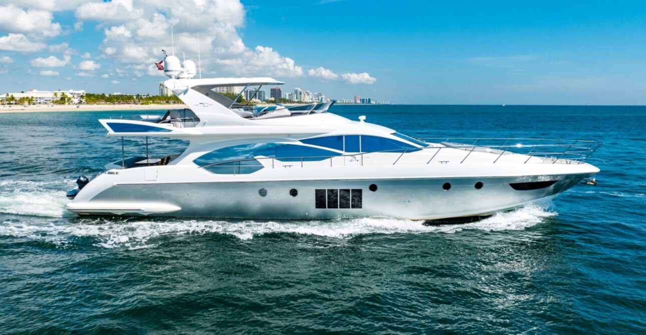 Azimut 70′ Days Like This