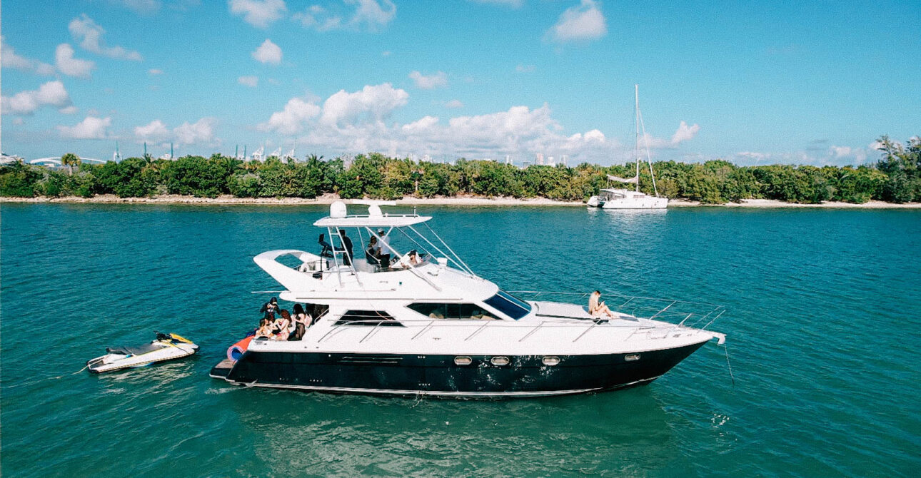 Sea Ray 55′ Salt