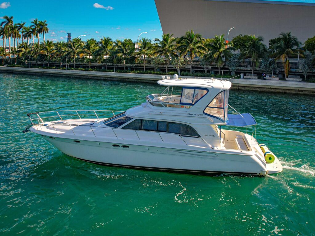 Sea Ray 55′ Navigator