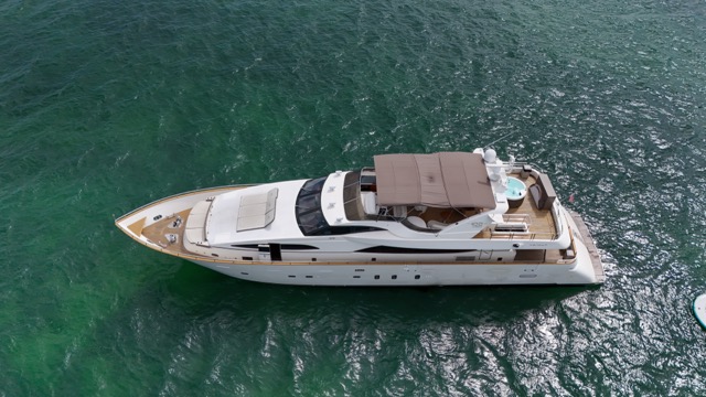 Azimut 110′ Daniela
