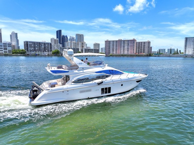 Azimut 60′ LL On the Rocks