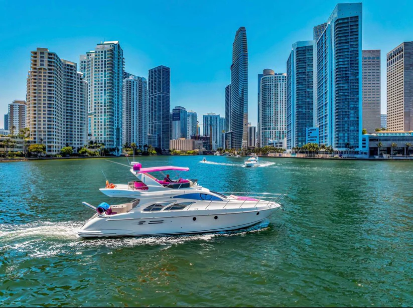 Azimut 60′ Pink Panther