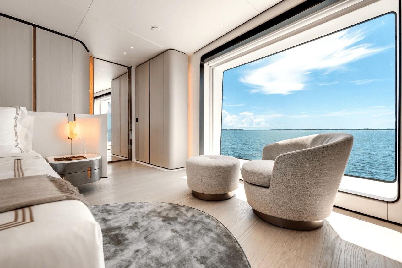 125 Azimut Grande 36 Metri (2025) - Bimini Charters 28 Foredeck seating β cushions