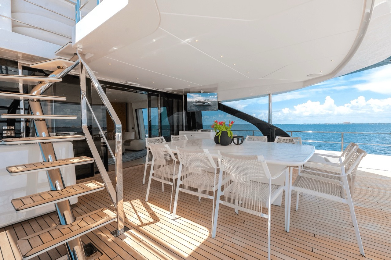 125 Azimut Grande 36 Metri (2025) - Bimini Charters 14 Salon lounge β alternate angle