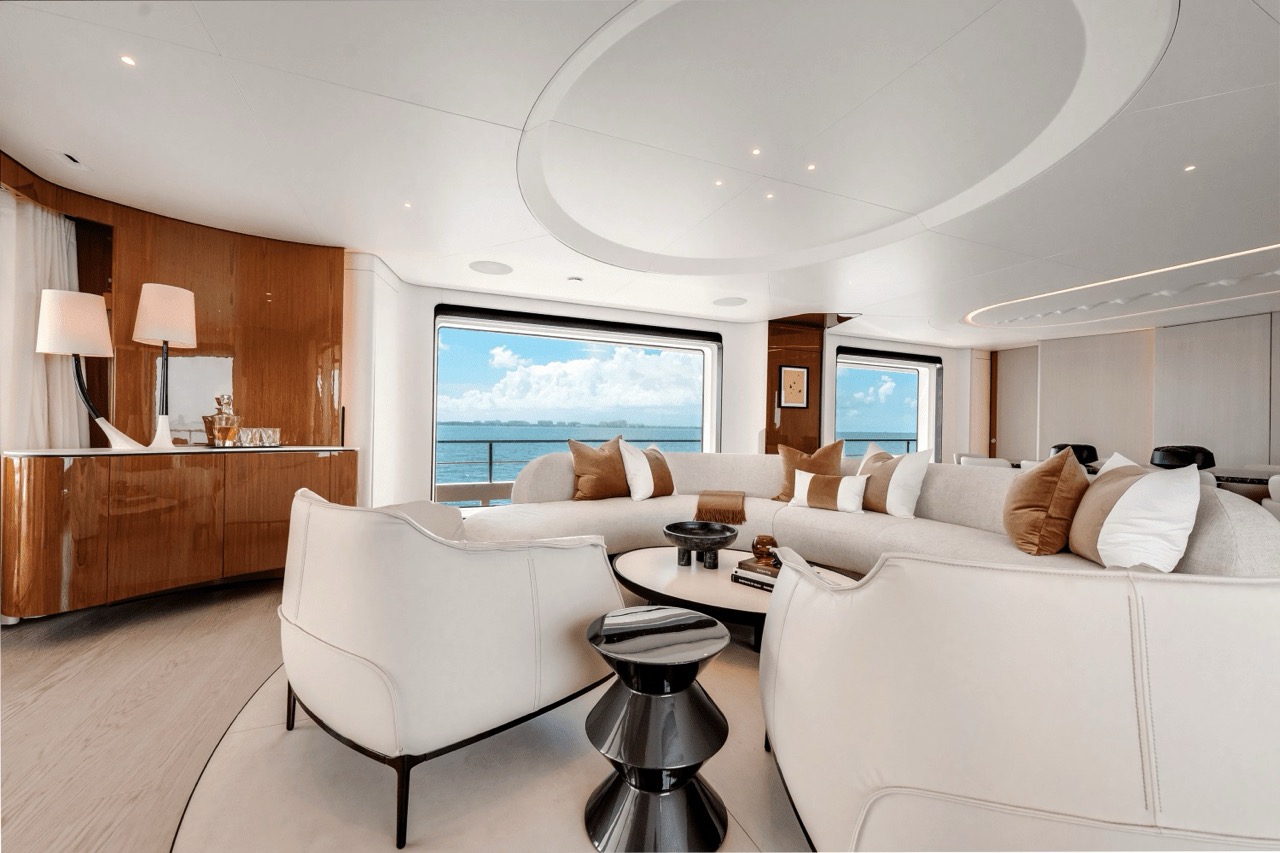 125 Azimut Grande 36 Metri (2025) - Bimini Charters 47 Bow seating β sunshade up
