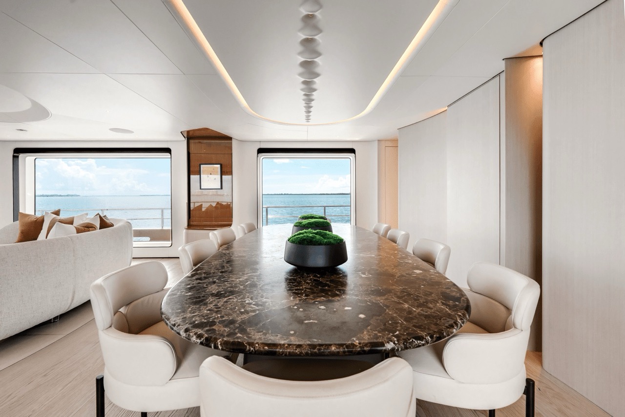 125 Azimut Grande 36 Metri (2025) - Bimini Charters 45 Overhead lighting β salon
