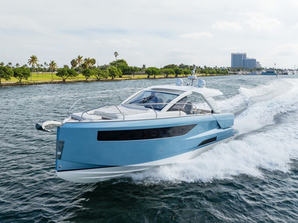 45ft Jeanneau DB43 (2024) – Bimini Charter