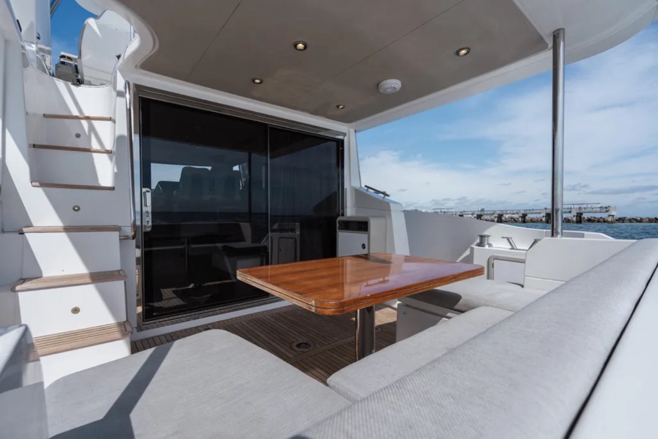 Azimut 50 ft - Bimini Charters 33 Foredeck β sunset view