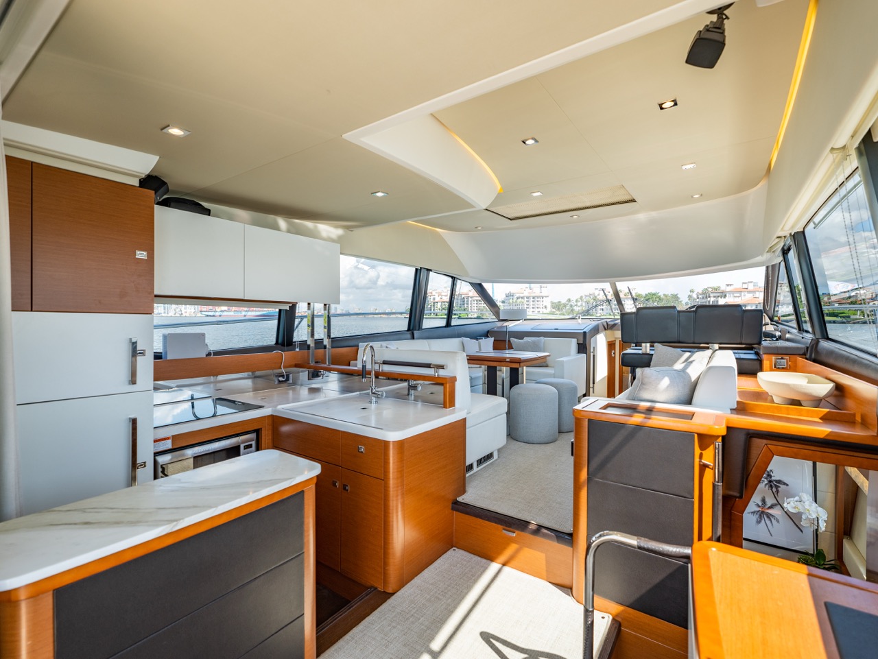 Prestige 55 ft - Bimini Charters 38 Salon sofa detail