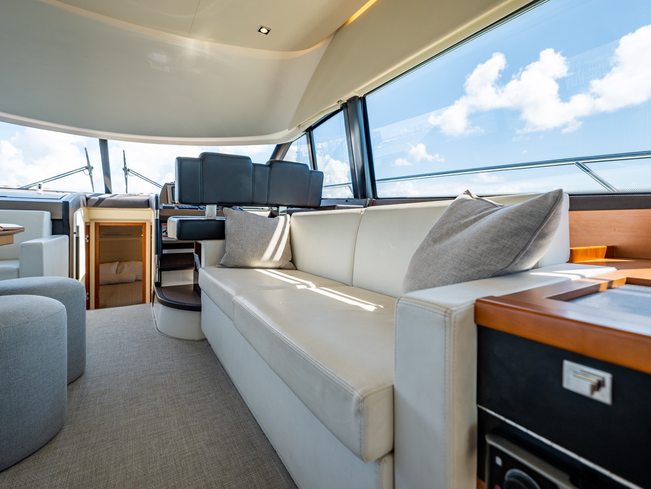 Prestige 55 ft - Bimini Charters 50 Salon layout β alternate