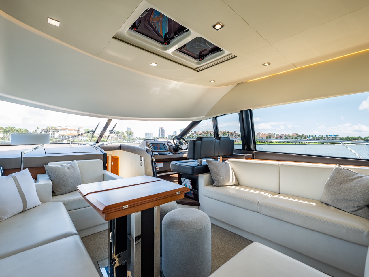 Prestige 55 ft - Bimini Charters 51 Foredeck cushions β sunset