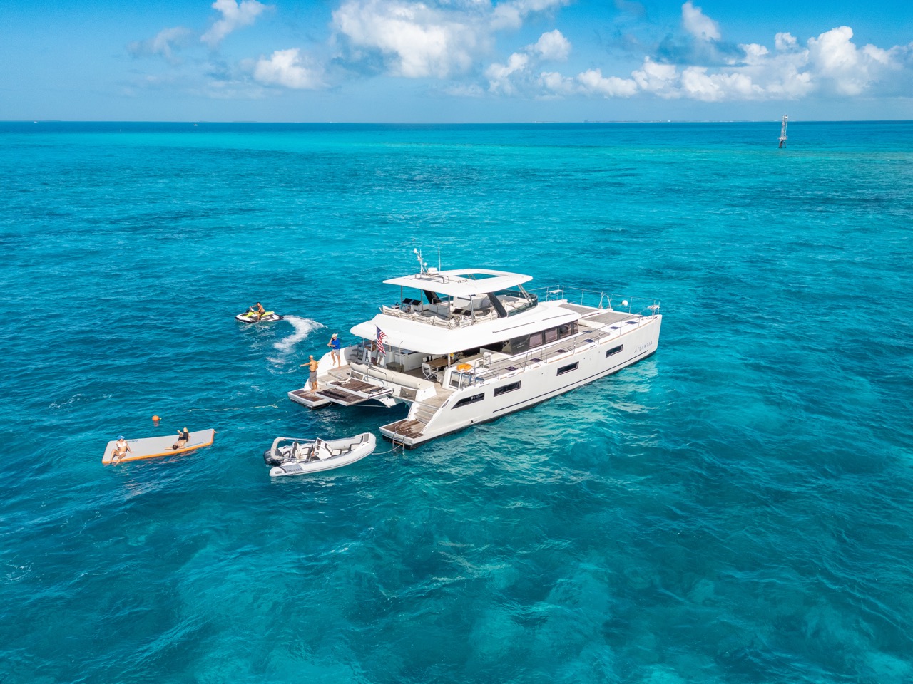 Lagoon Cat 70 ft - Bimini Charters 4 Galley detail β Photo 11