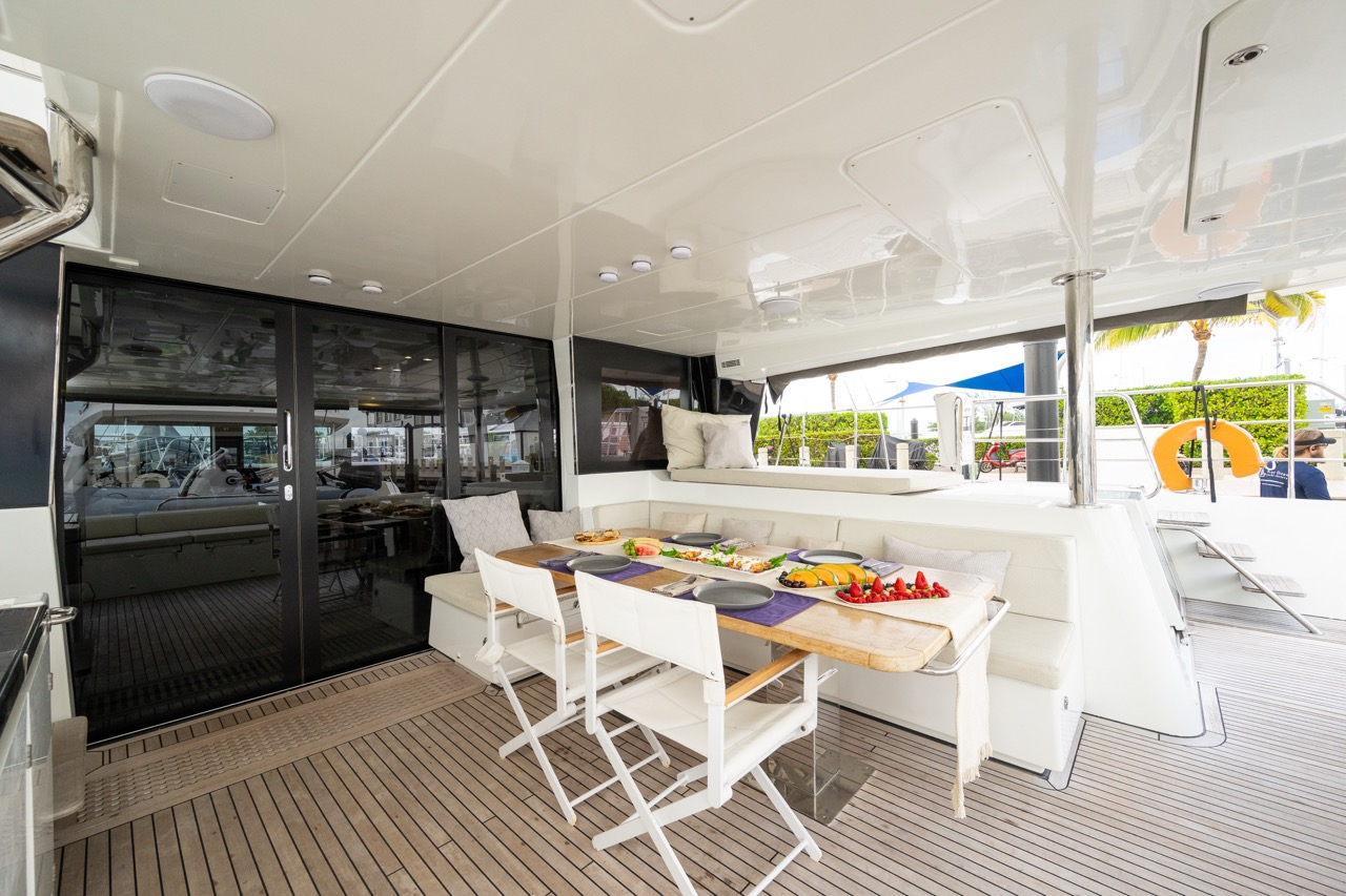 Lagoon Cat 70 ft - Bimini Charters 21 Stern & swim platform β Photo 2