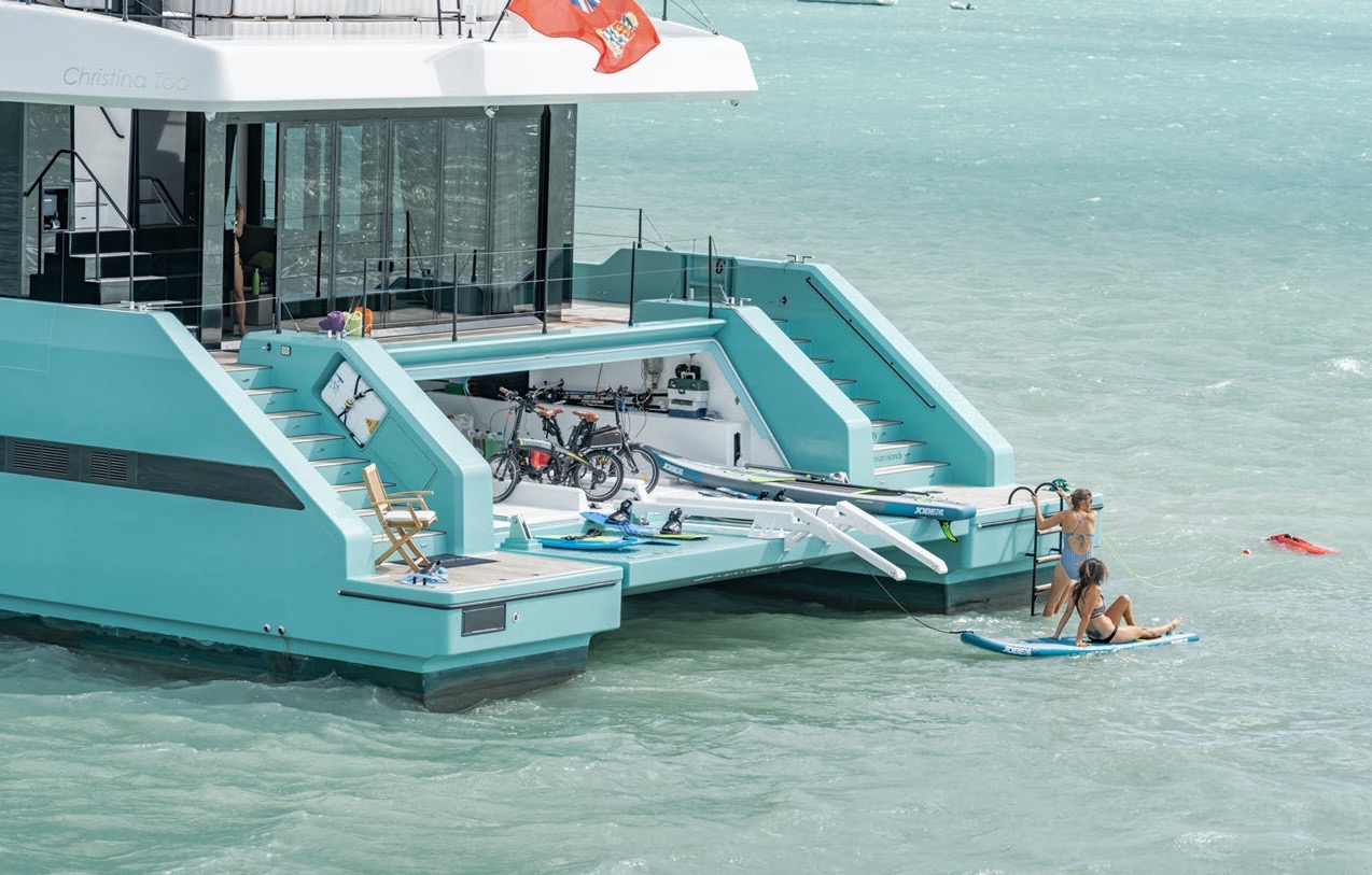 Sunreef Power Cat 70 ft - Bimini Charter 19 Cabin corridor & storage