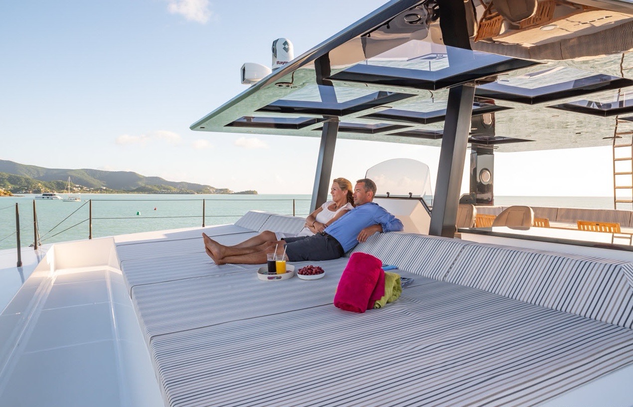 Sunreef Power Cat 70 ft - Bimini Charter 33 Sunset cruise β lifestyle