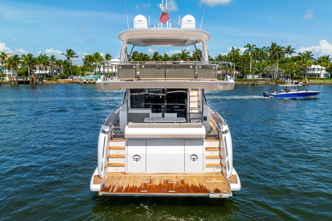 Azimut 75 ft 2021 - Bimini Charter 5 Bow sunpads