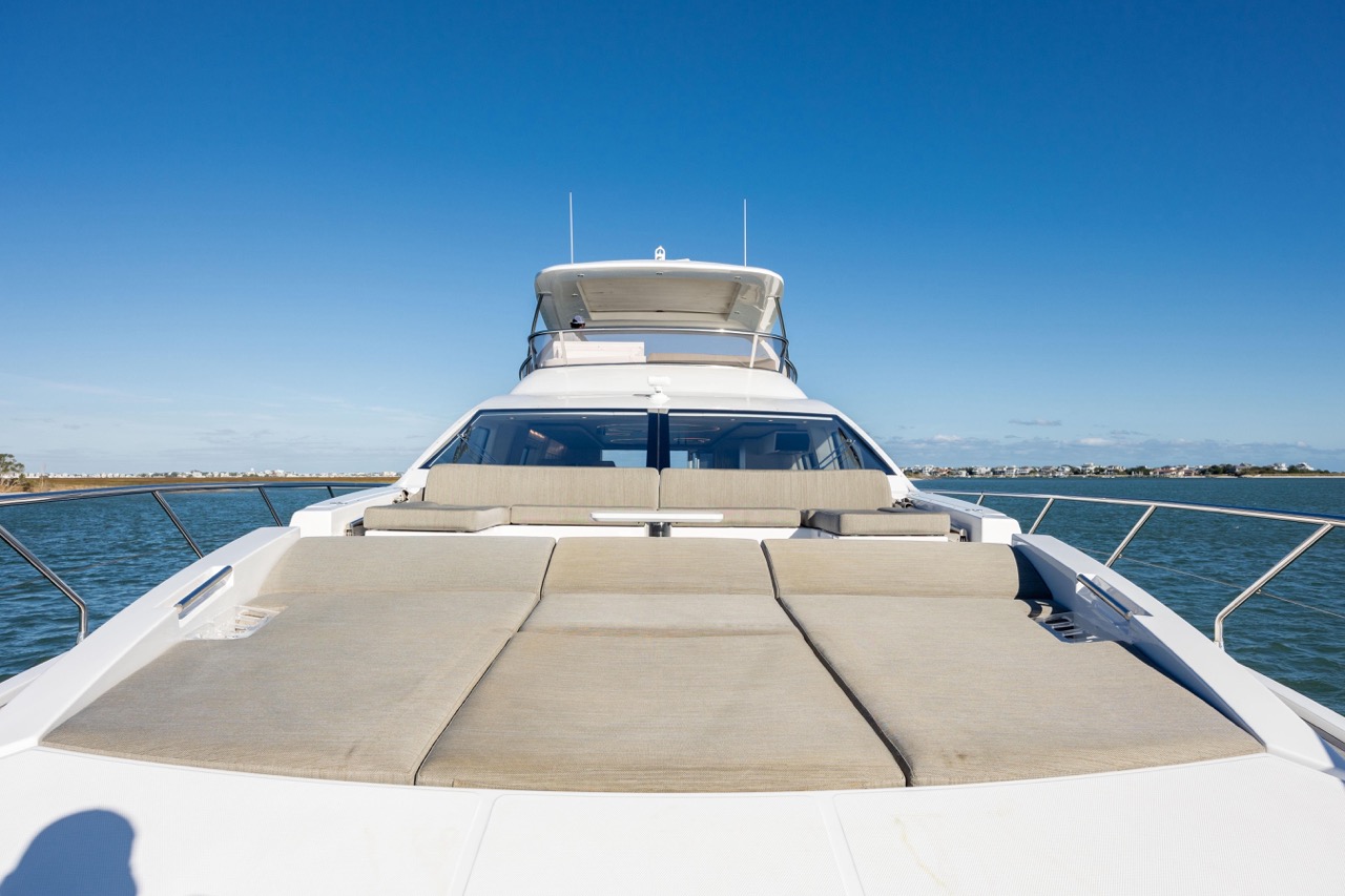 Azimut 75 ft 2021 - Bimini Charter 9 Primary stateroom