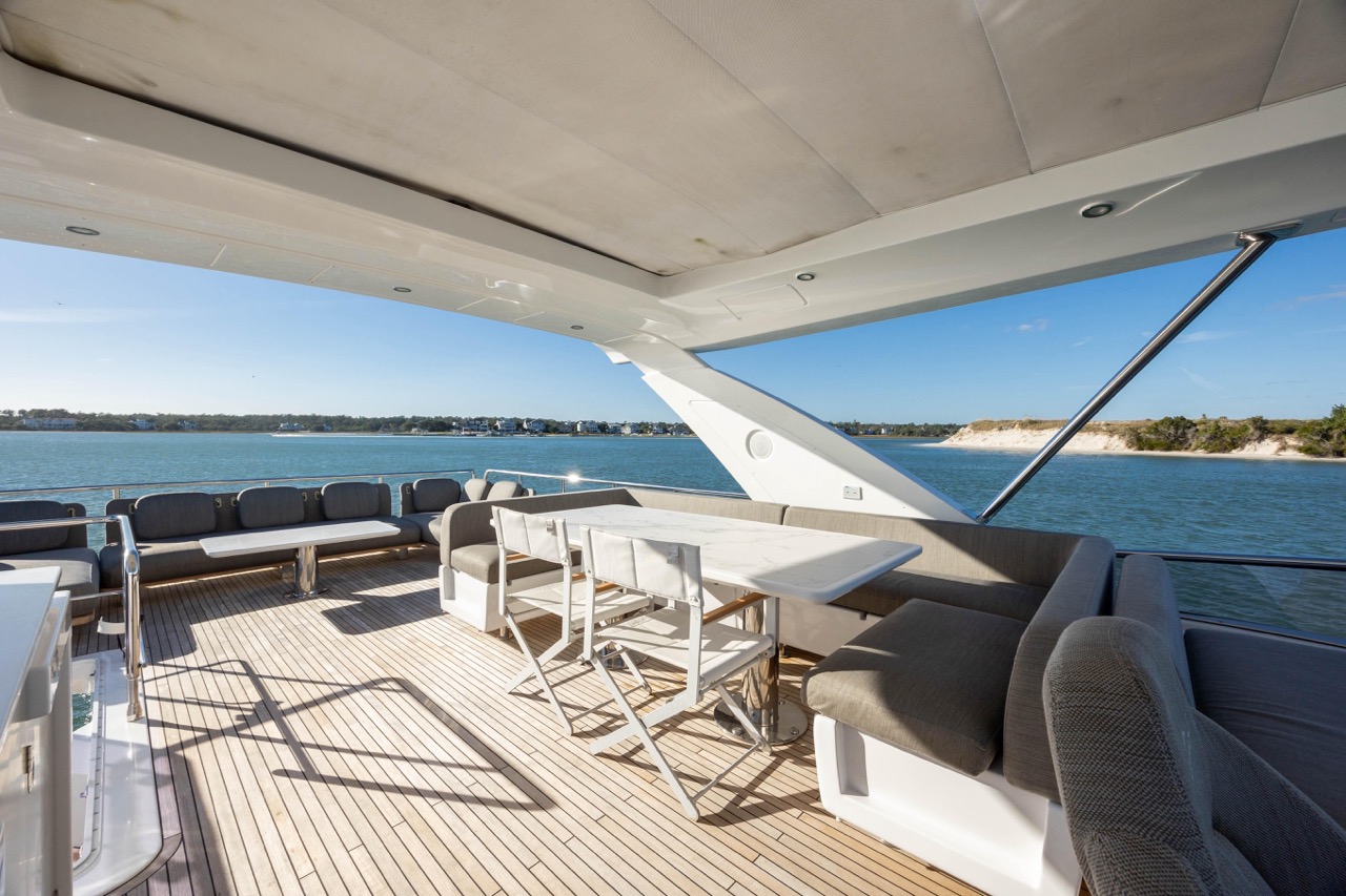 Azimut 75 ft 2021 - Bimini Charter 13 Interior detail β seating