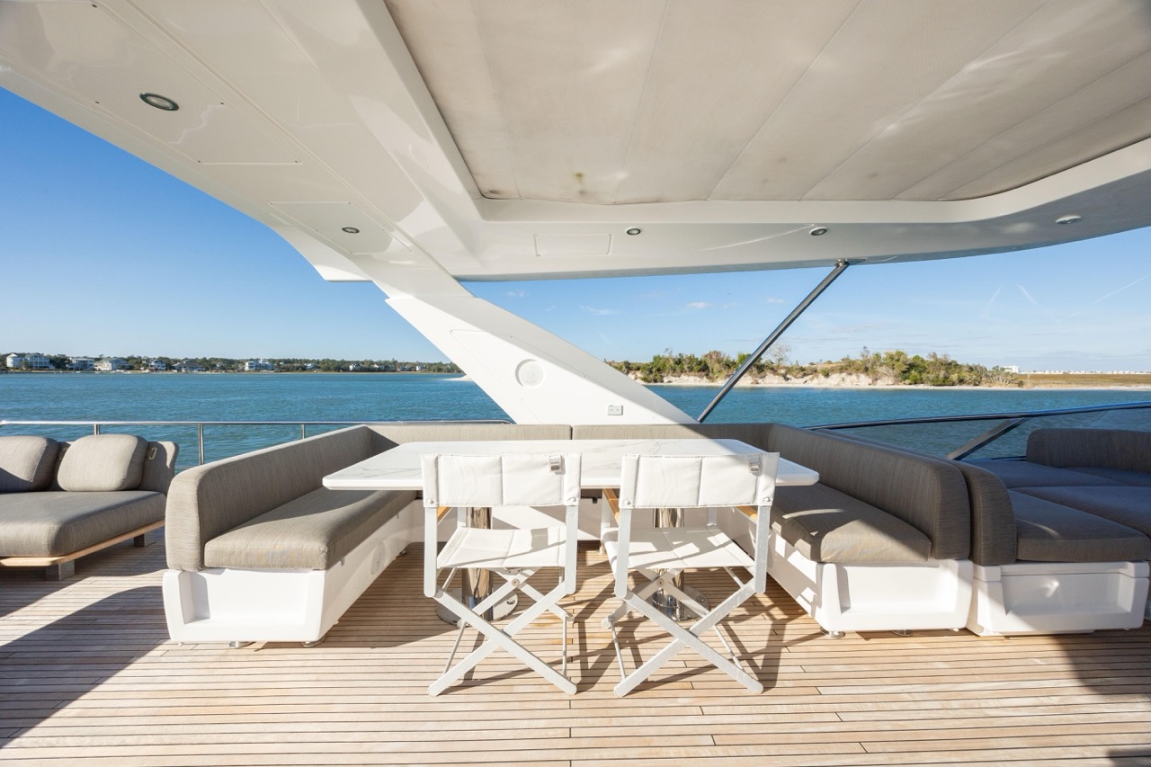 Azimut 75 ft 2021 - Bimini Charter 16 Aft deck β alternate angle