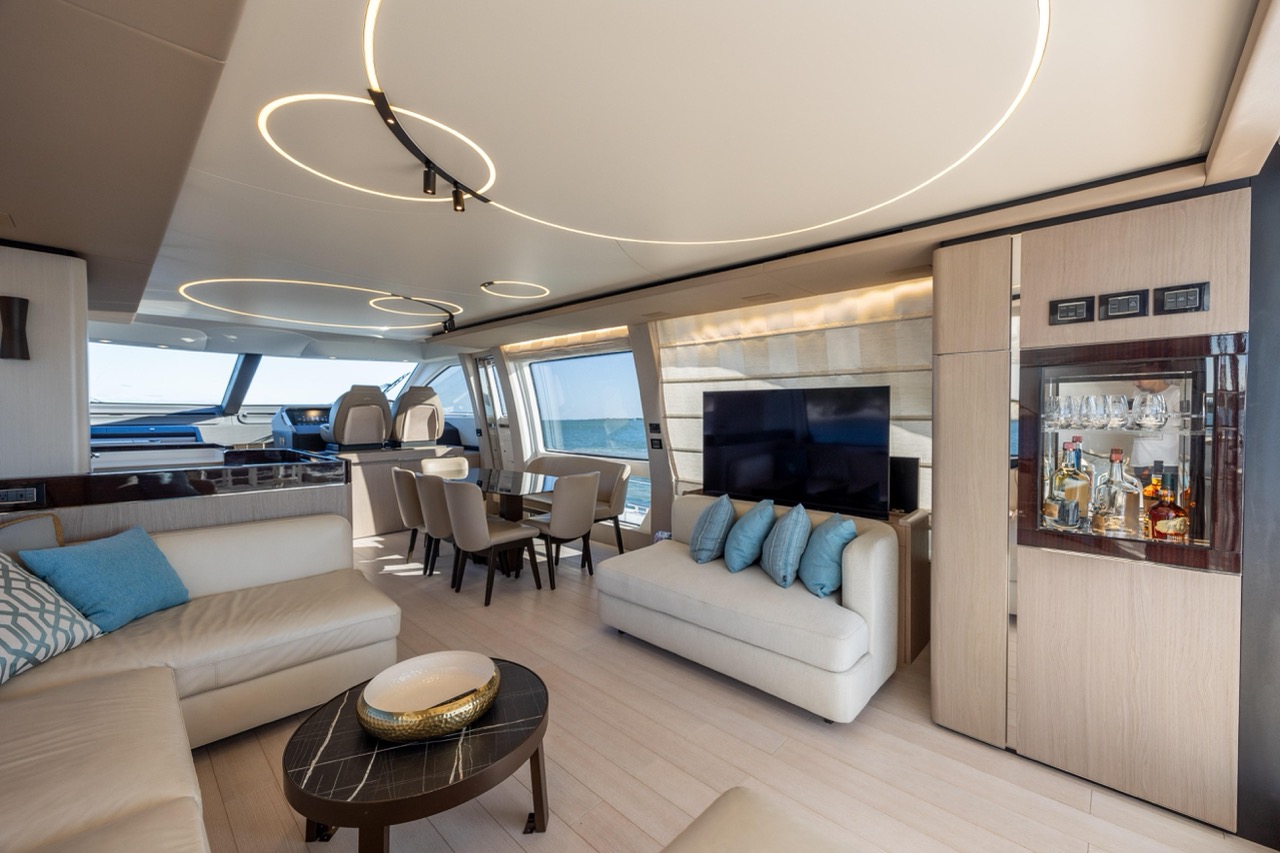 Azimut 75 ft 2021 - Bimini Charter 20 Night ambiance β exterior lighting