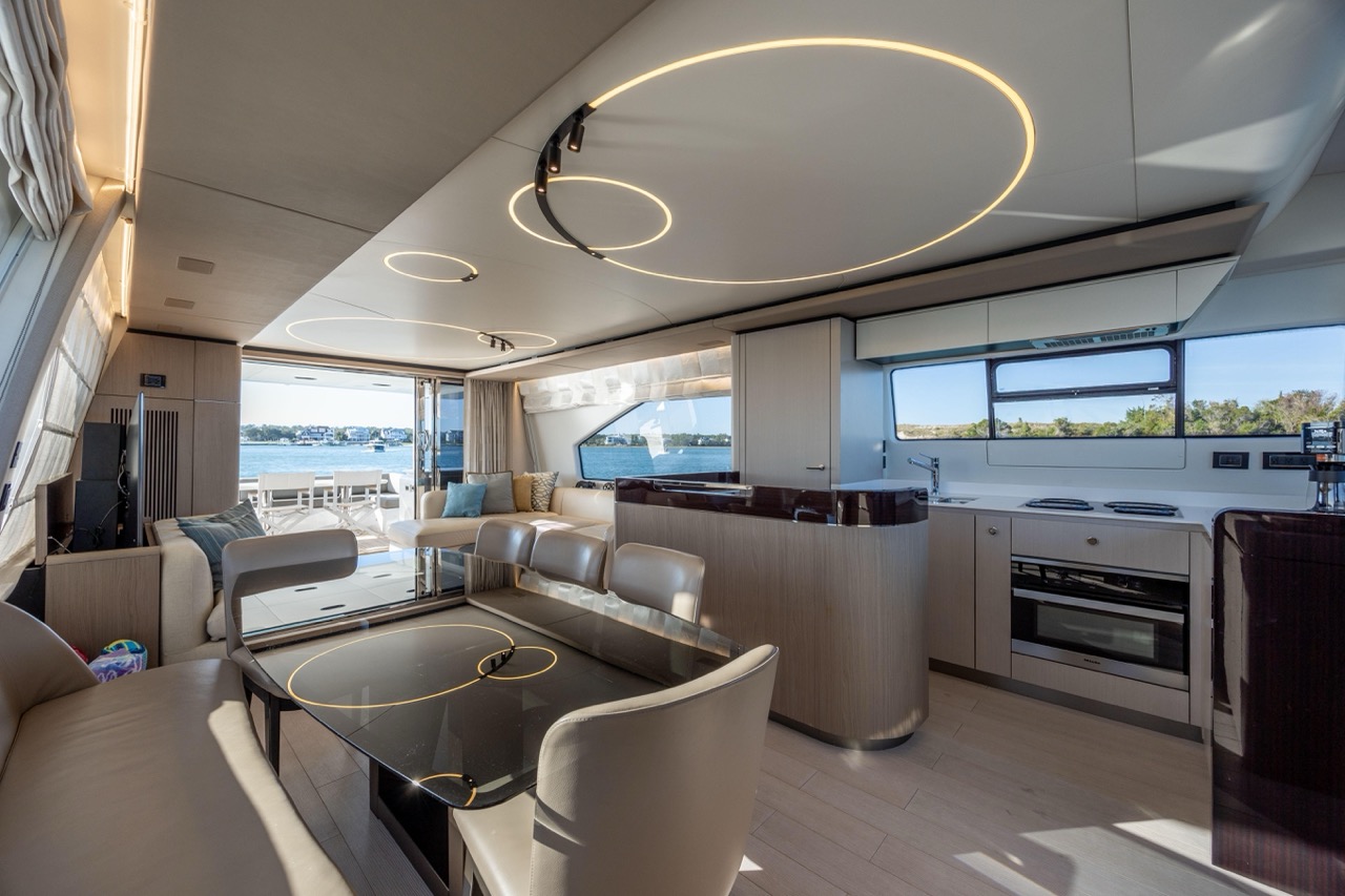 Azimut 75 ft 2021 - Bimini Charter 34 Interior detail β finishes