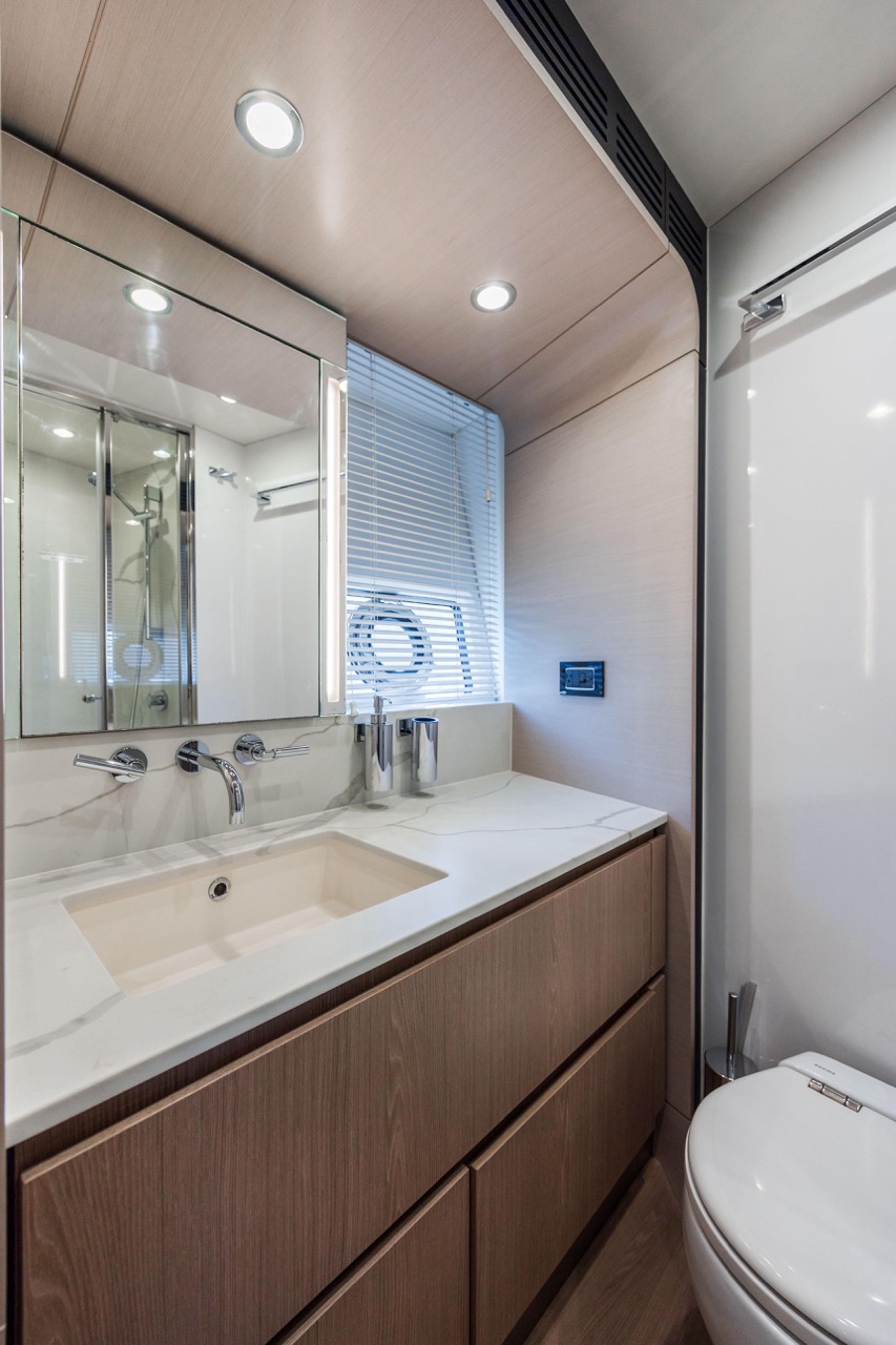 Azimut 75 ft 2021 - Bimini Charter 36 Upper deck β seating