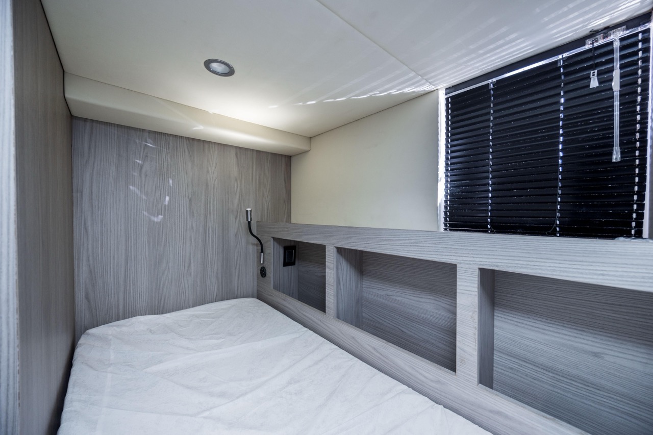 Azimut 75 ft 2021 - Bimini Charter 44 Exterior detail β railings