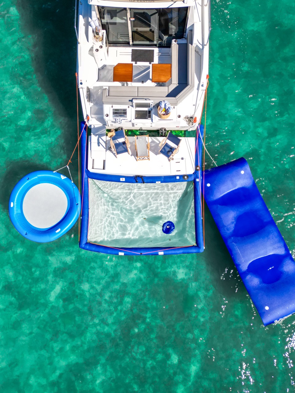 Cantius 45 ft - Bimini Charters 11 Swim platform β water toys staging