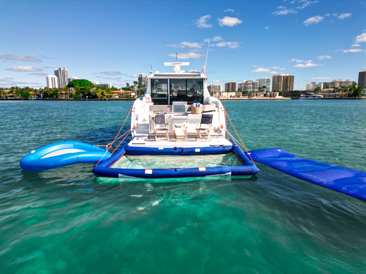 Cantius 45 ft - Bimini Charters 9 Cabin β queen berth