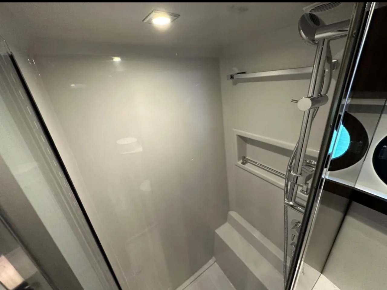 Cantius 45 ft - Bimini Charters 33 Sunset cruise β silhouette