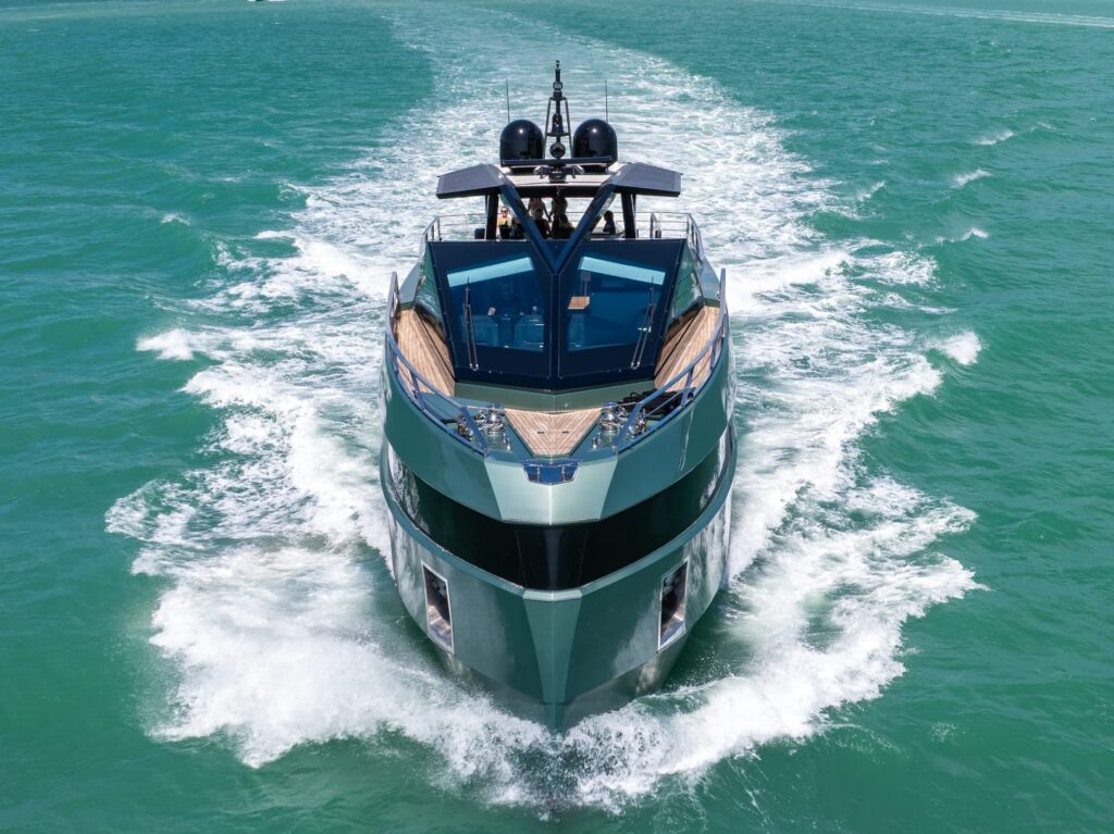 Home 86 Matzu Wally 95 ft – The most luxurious yacht in Miami