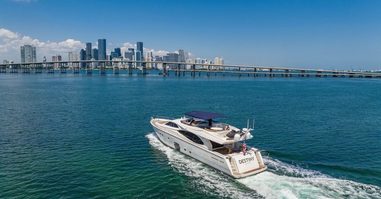 Ferreti 90 ft "Infinity" 2 Ferreti 90 ft “Infinity”