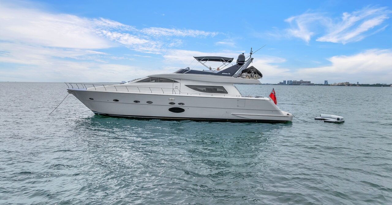 Uniesse 80 ft Lady G 4 Uniesse 80 ft Lady G